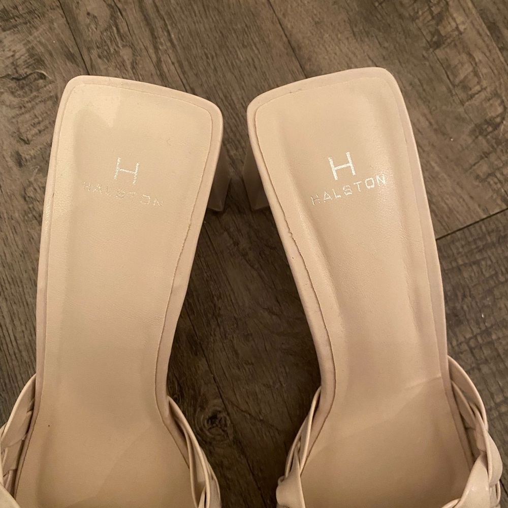 Heels - Picture 5 of 5